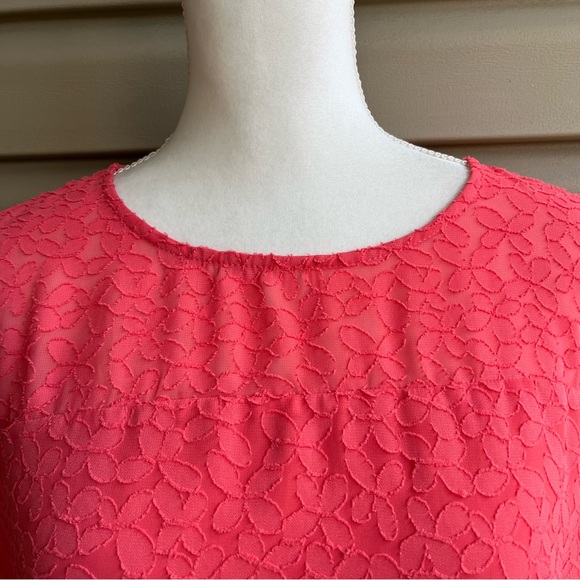 •Banana Republic• Salmon Lace Overlay Peplum Blouse - Size Large - Picture 3 of 9